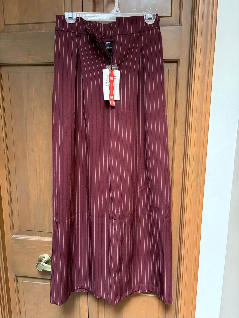 Cider Burgundy Pinstripe Wide Leg Trousers, size Small (4) NWT